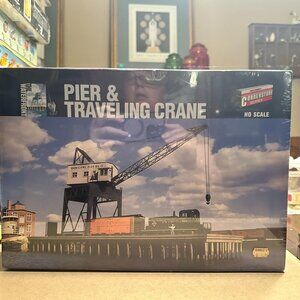 Walthers Cornerstone HO Scale Pier & Traveling Crane Model Kit